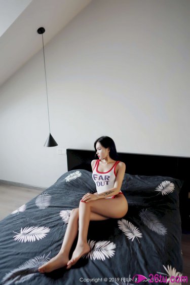 被多个强壮的黑人灌满浆